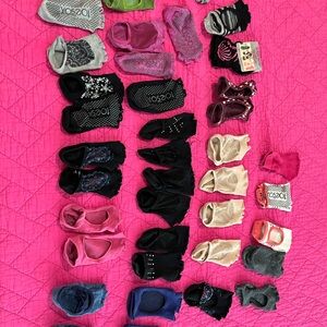 Toesox Gripsocks Small (6-8)